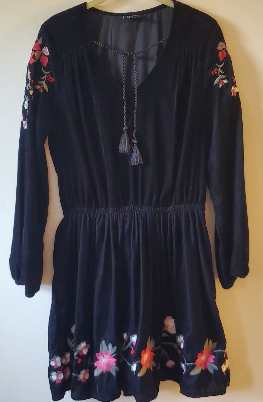 Womens Ana A New Approach Black Velvet Embroidered Dress Size M Long Sleeve